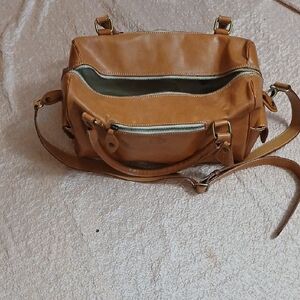Elegant Tan Leather Handbag